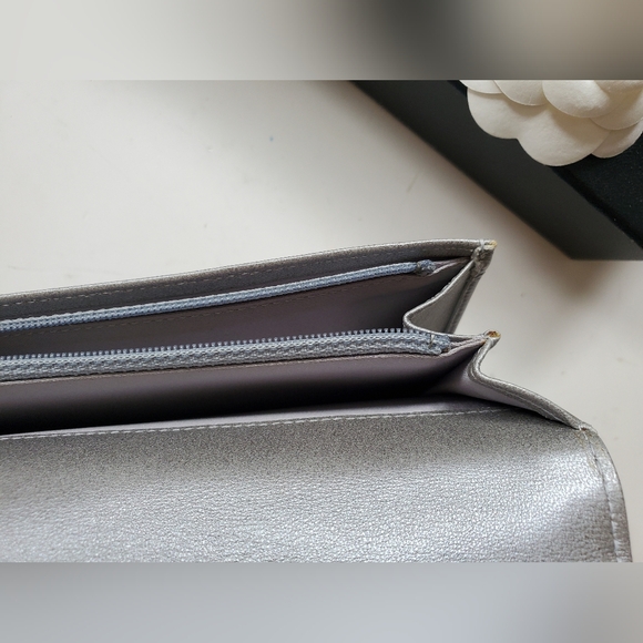 (SALE)Chanel Camellia & CC Flap Wallet Brand New - Picture 13 of 16